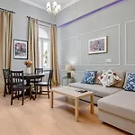 Brand new - 2BR/Sleeps 7 / Netflix + Nespresso (AF56A)